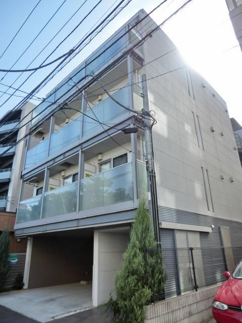 建物外観　静かな住宅地に建つ、デザイナーズマンション。