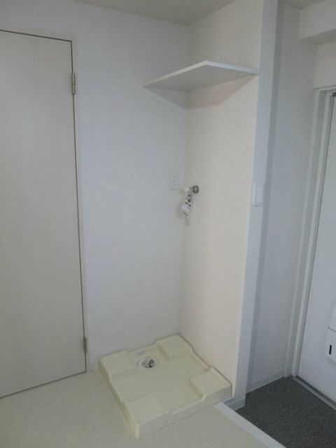 洗面設備　室内洗濯機置場