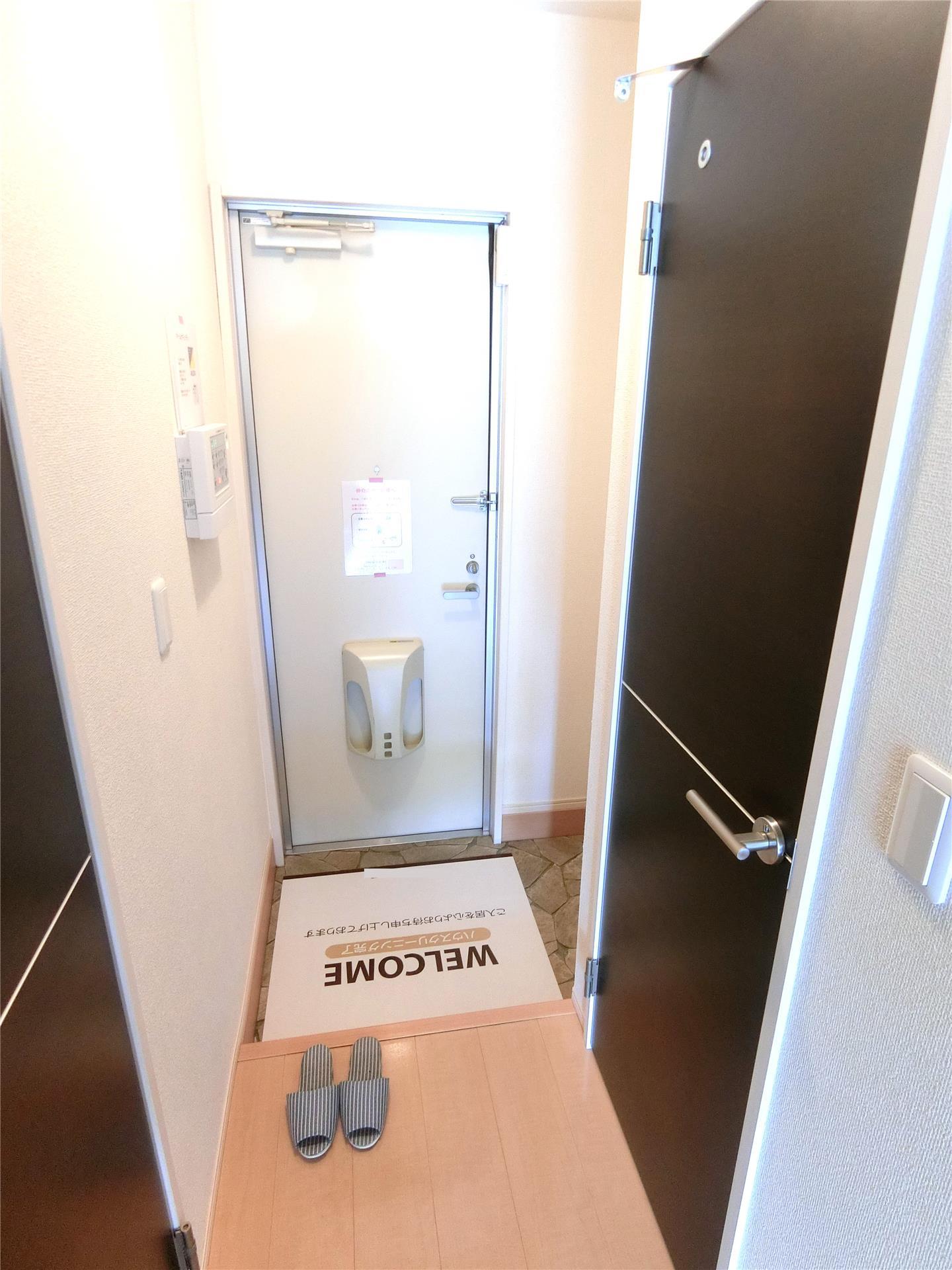 玄関　大容量に収納できるシューズボックス付き玄関♪