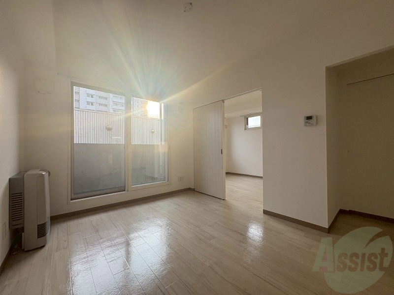 居室・リビング　広くてキレイなお部屋が広がっていて、充実した生活が送れそう。