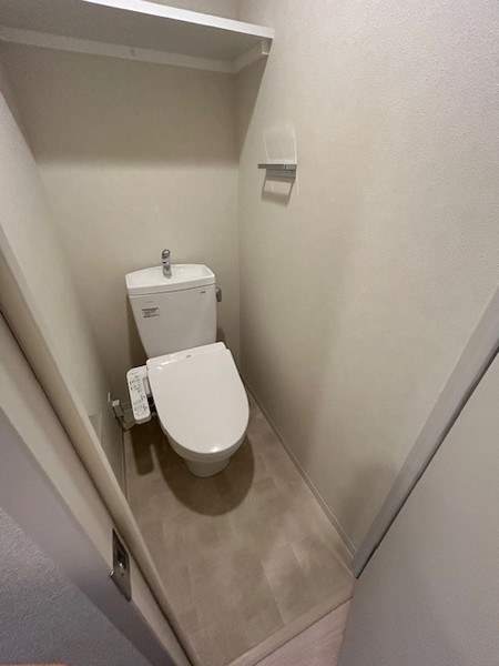 大阪モノレール本線 蛍池駅 徒歩4分 7階建 築2年のトイレ写真