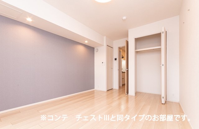 居室・リビング　こちらの居間で趣味の時間をお楽しみください