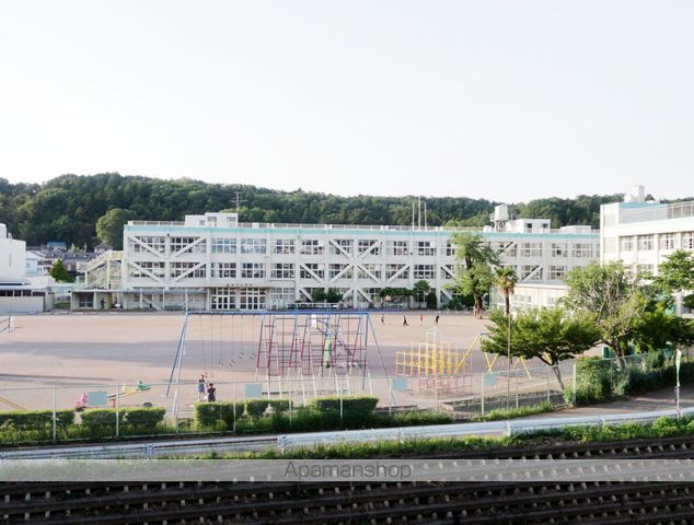小学校　金子小学校（小学校）まで550m