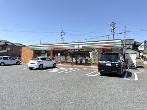 コンビニ　セブンイレブン 八光町４丁目店（コンビニ）まで330m
