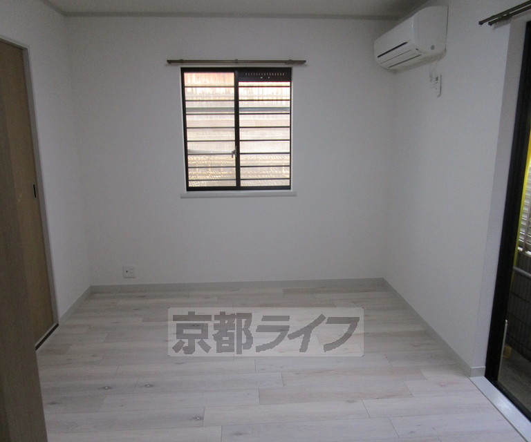 居室・リビング　フローリングのお部屋です。