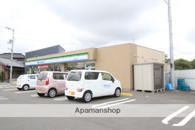 コンビニ　ファミリーマート高知介良通店（コンビニ）まで416m