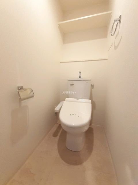 南海本線 七道駅 徒歩16分 6階建 築14年のトイレ写真