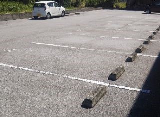 駐車場　現状優先です。