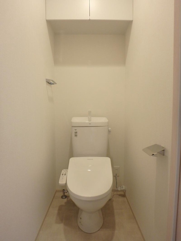 ＪＲ阪和線 美章園駅 徒歩7分 13階建 築4年のトイレ写真