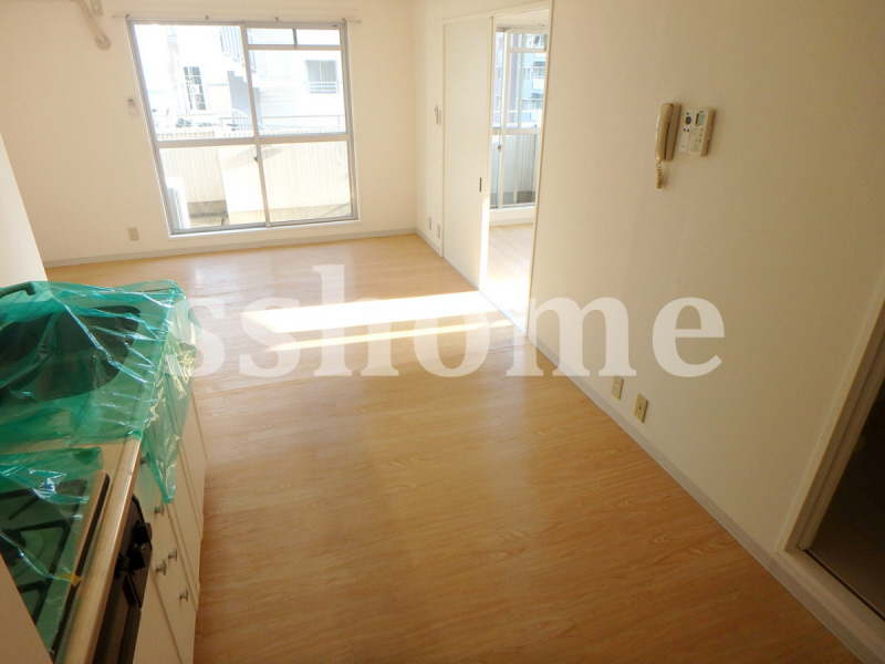 居室・リビング　広く明るいお部屋です♪