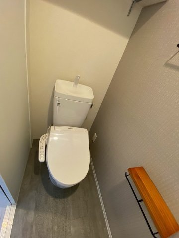 ＪＲおおさか東線 ＪＲ淡路駅 徒歩7分 4階建 築41年のトイレ写真