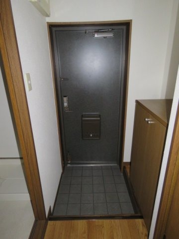 玄関　※参考写真です。