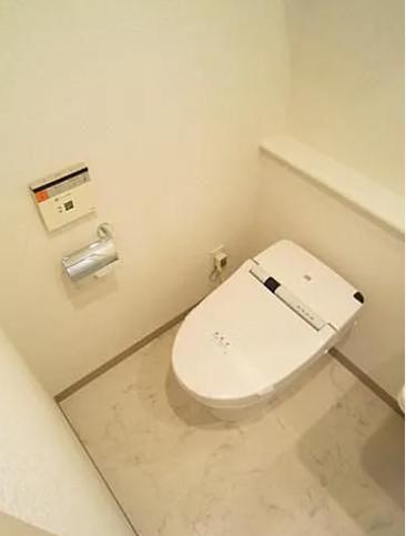 ＪＲ京葉線 潮見駅 徒歩7分 9階建 築21年のトイレ写真