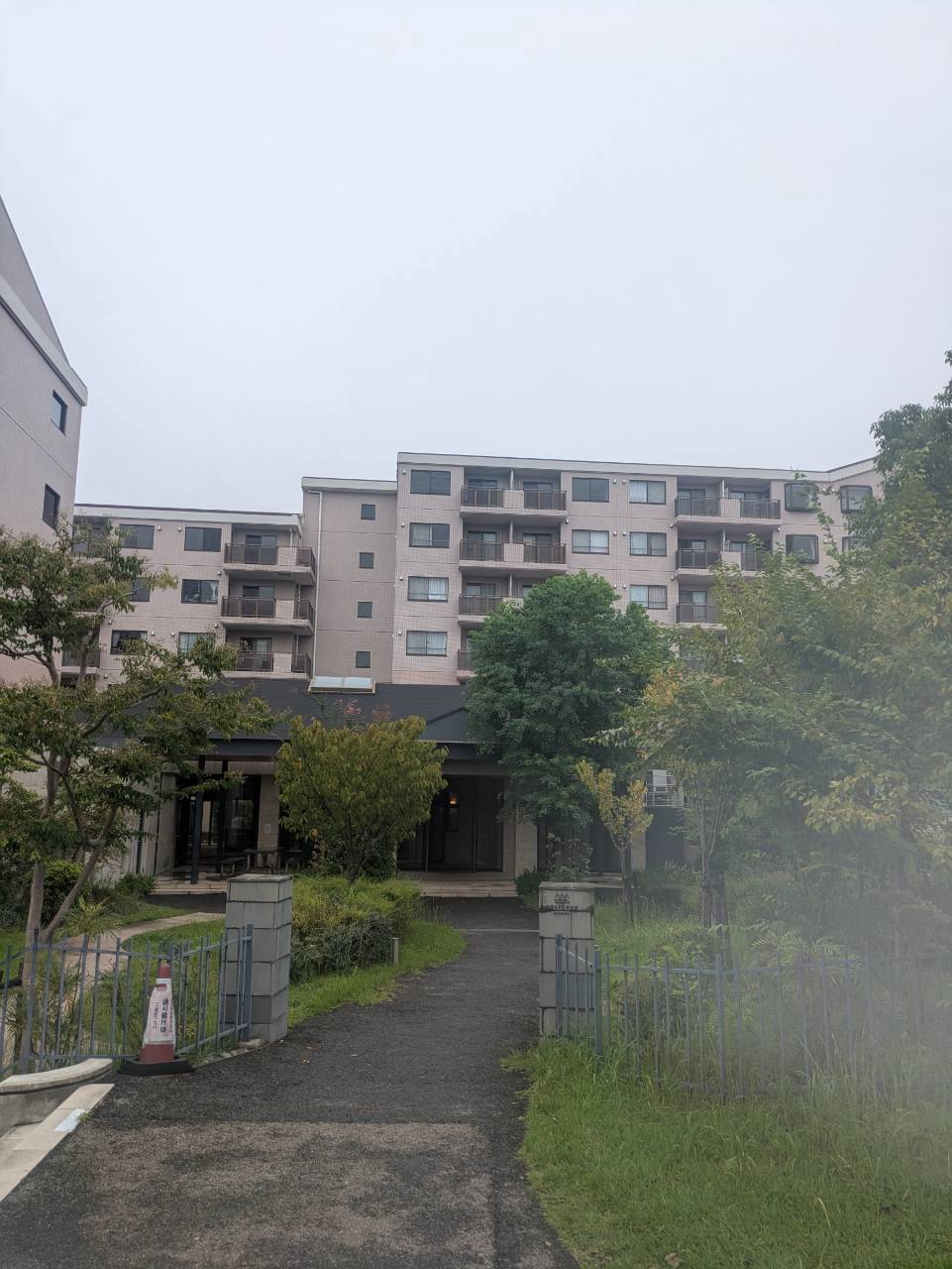 カスタネア栗平の外観写真