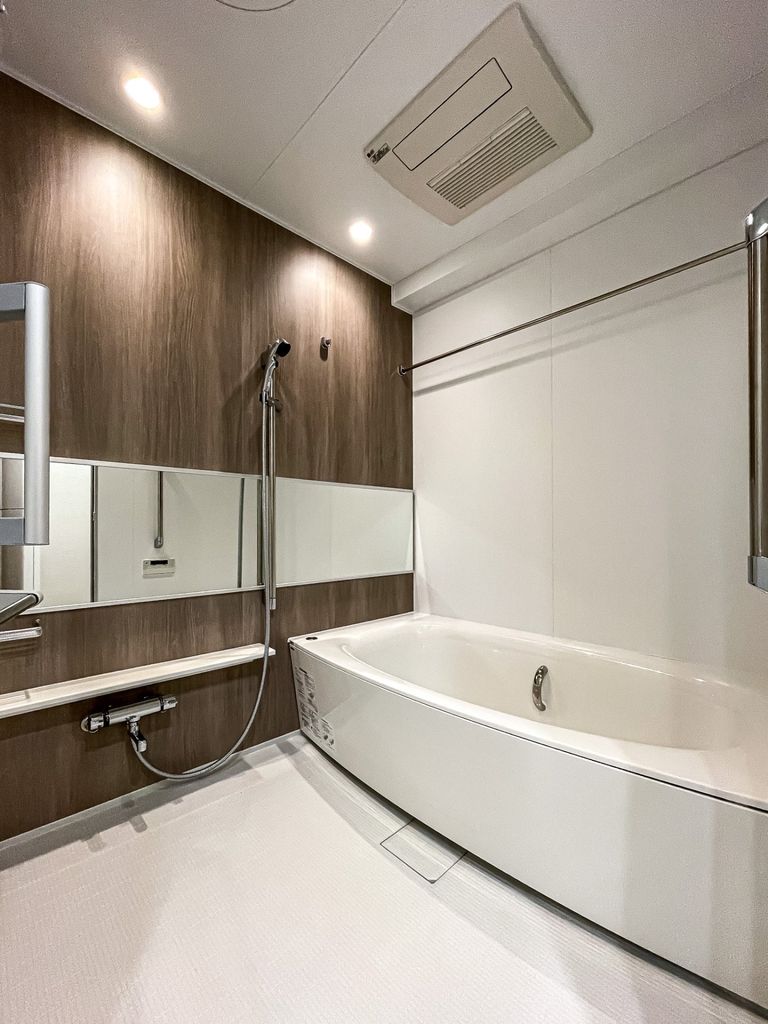 バス・シャワールーム　同タイプ別部屋の写真です。