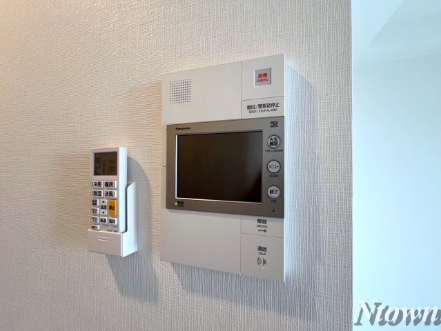 セキュリティ　モニター付きインターホンです。