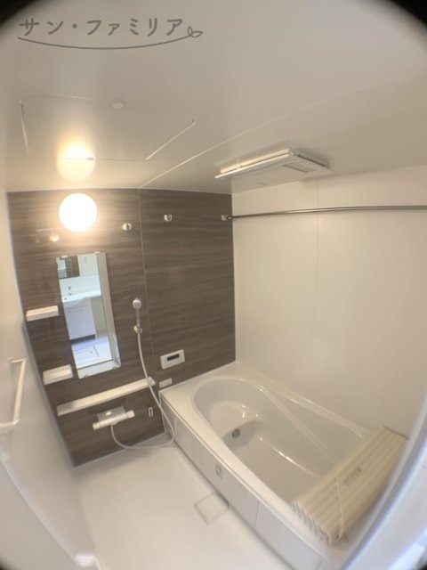バス・シャワールーム　同一物件別部屋写真