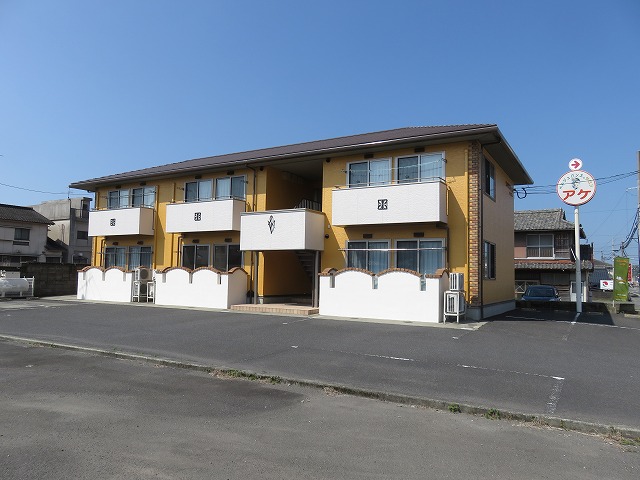 建物外観　外観＆駐車場