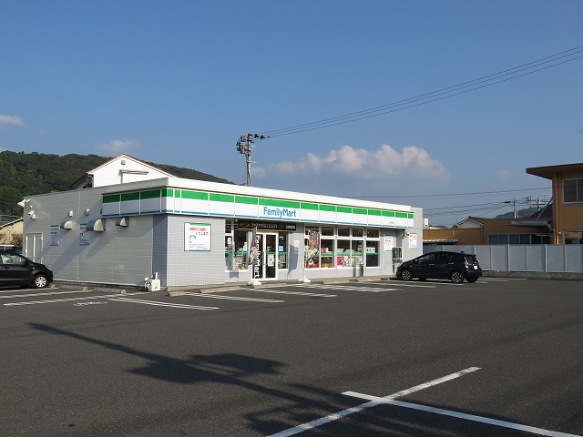 コンビニ　ファミリーマート東市来店（コンビニ）まで148m