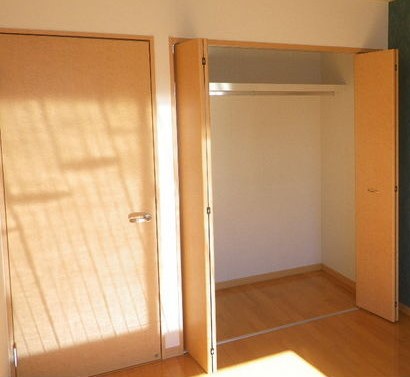 その他部屋・スペース　洋室にはクローゼットがついてます