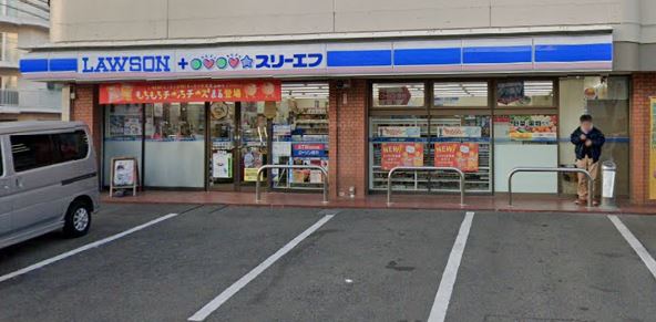 コンビニ　ローソンLTF 東戸塚店（コンビニ）まで335m