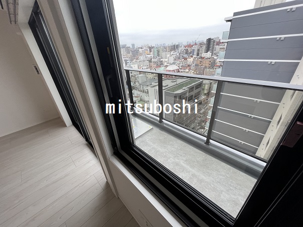 バルコニー　同間取り別階11階の写真です