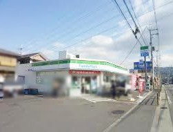 コンビニ　ファミリーマート 八尾上之島町北店（コンビニ）まで386m