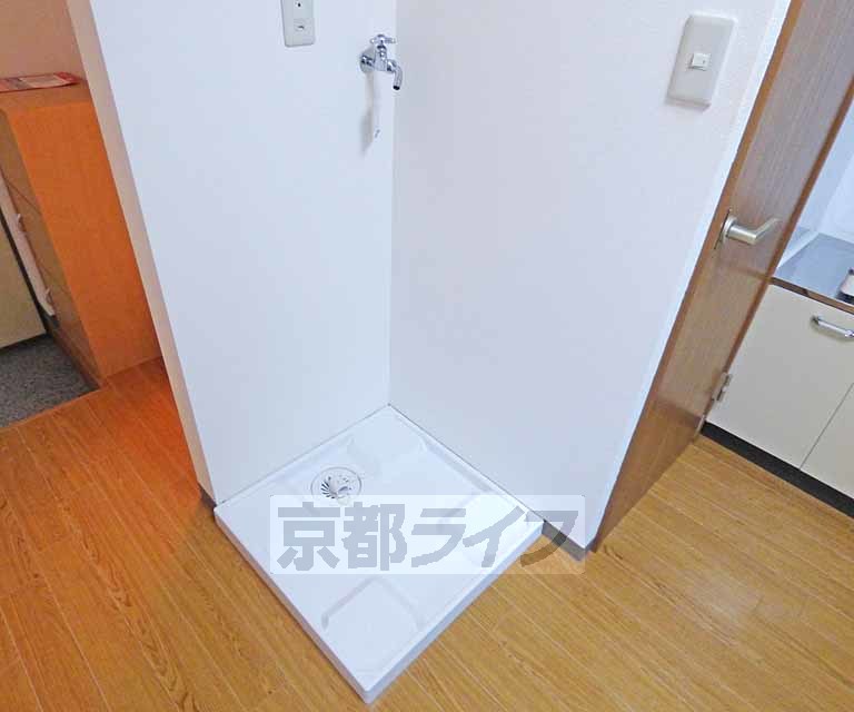 その他設備　室内に洗濯機置けます。