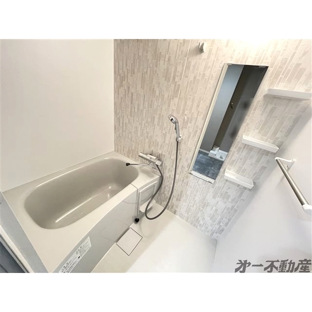 バス・シャワールーム　バス