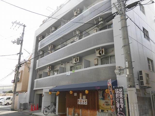 第8田中興産ビルの建物外観