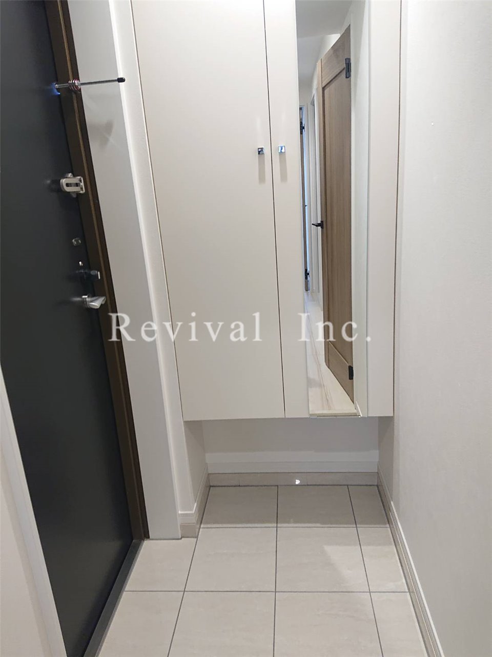 玄関　清潔感のある玄関でございます