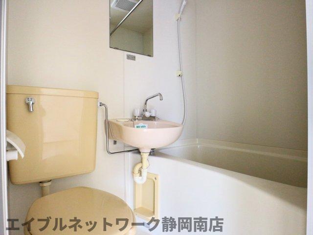 バス・シャワールーム　きれいなお風呂です