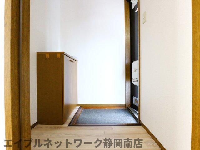 玄関　落ち着いた玄関です