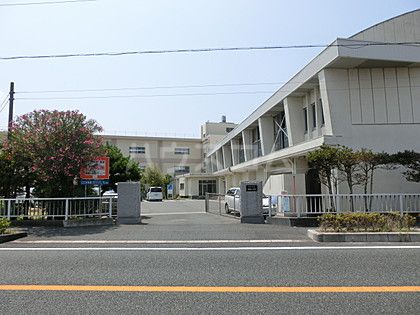 【浜松市中央区舞阪町浜田のマンションの小学校】