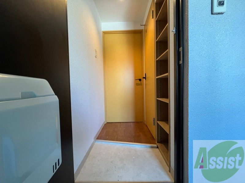 玄関　玄関の様子です。明るい印象ですね。気分もあがりそう！