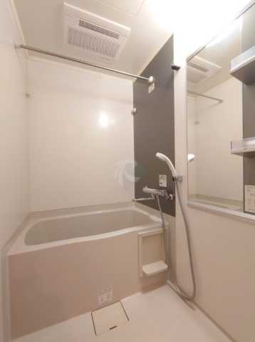 バス・シャワールーム　同間取り反転部屋参考画像