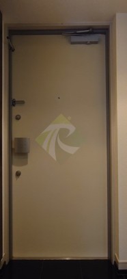 玄関　同間取り反転部屋参考画像