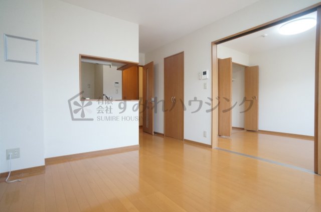 居室・リビング　参考、同建物・反転間取りの号室