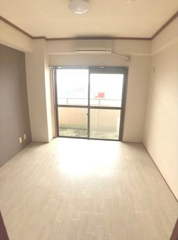 居室・リビング　図面と現状に相違がある場合には現状を優先