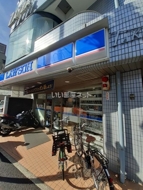 コンビニ　ローソン新宿馬場下町店（コンビニ）まで140m
