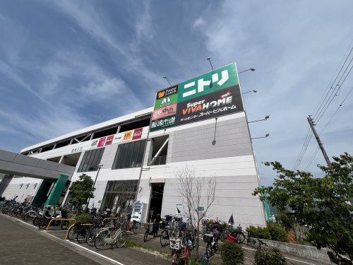 ショッピングセンター　ニトリモール東大阪（ショッピングセンター）まで204m