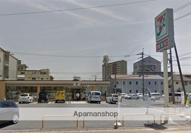 コンビニ　セブンイレブン（コンビニ）まで159m