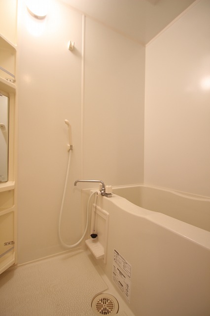 バス・シャワールーム　写真は別号室のものです。