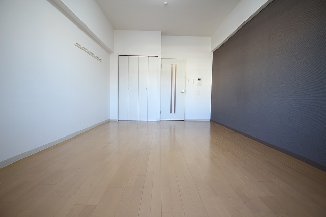 居室・リビング　写真は別号室のものです。