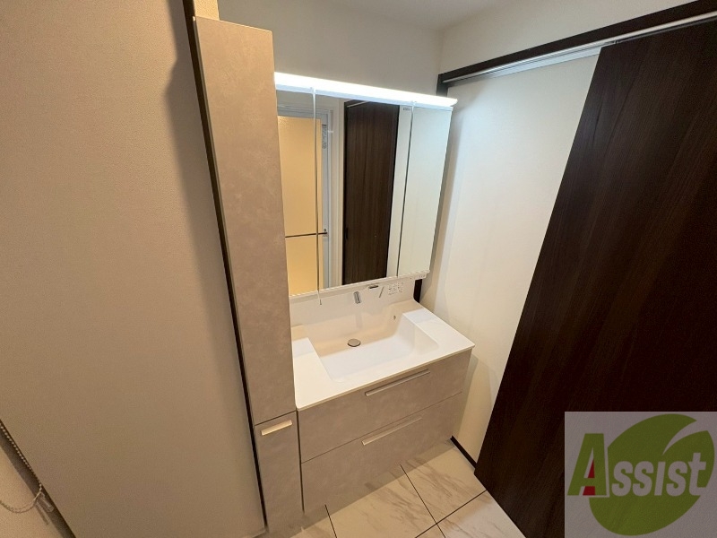 洗面設備　シャンプードレッサーで身支度もラクラクです！