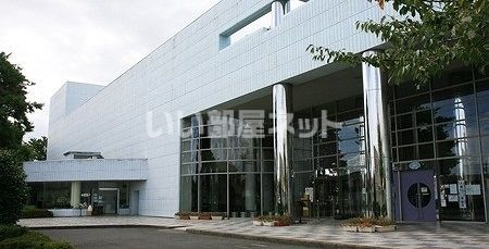 図書館　北本市立中央図書館（図書館）まで1000m