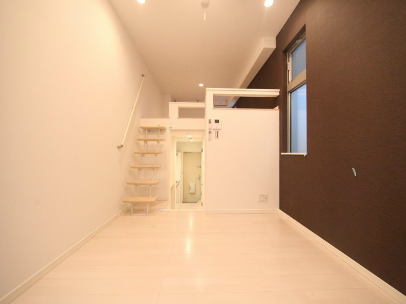 居室・リビング　下階洋室6.1帖　上階ロフト6.1帖(収納としても使えます）