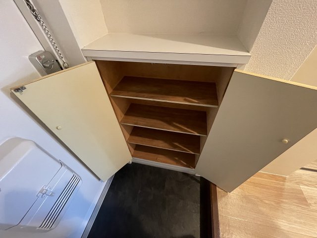 収納　シューズBOX