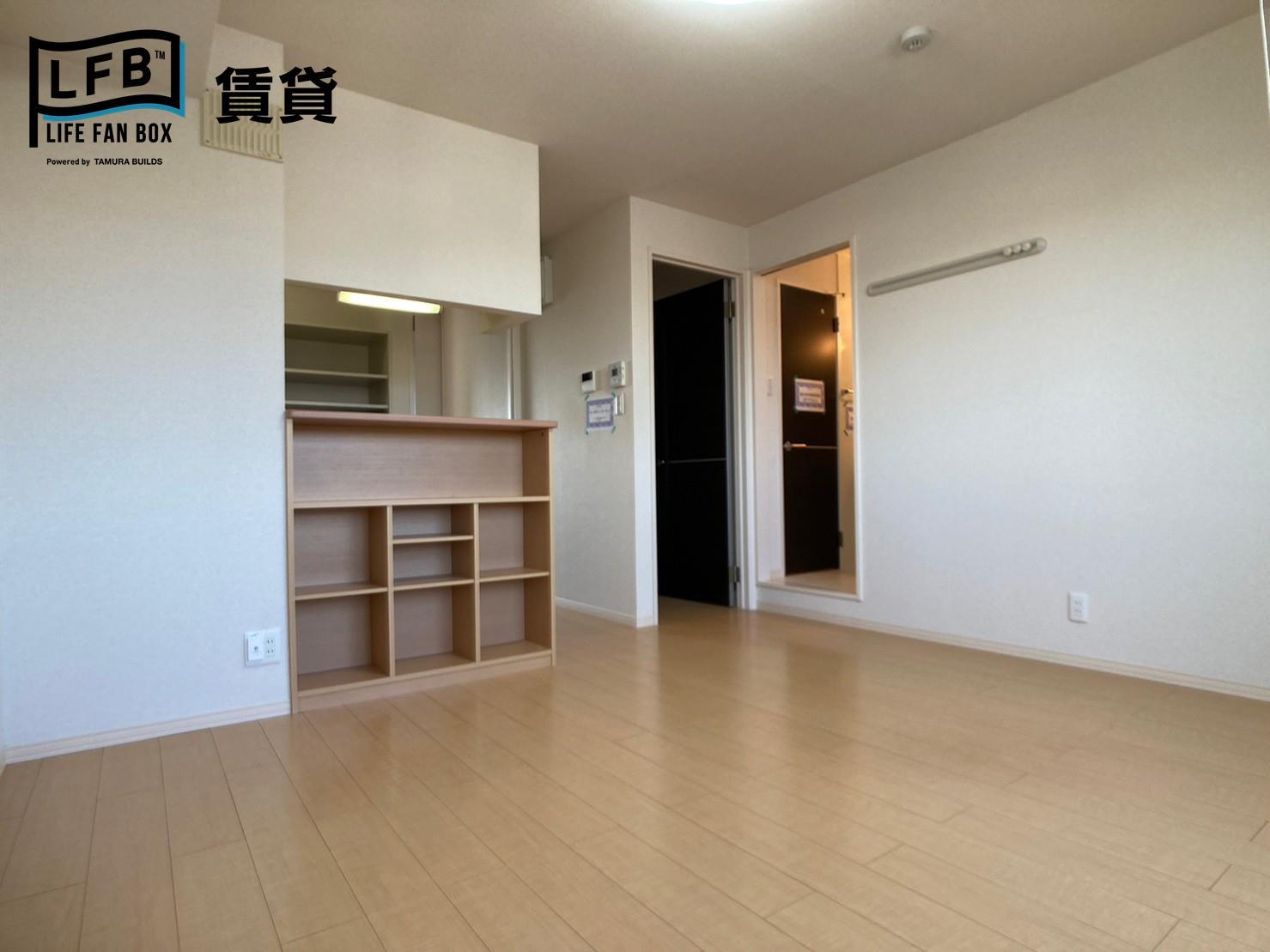 居室・リビング　※反転間取りの部屋の写真