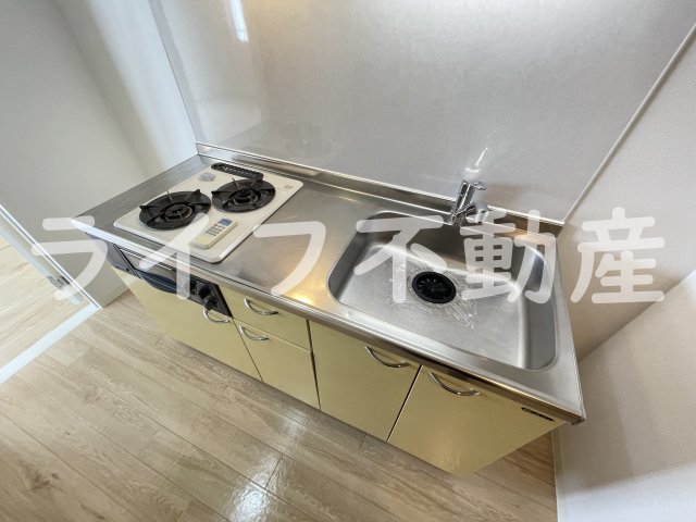 キッチン　コンパクトなキッチンで掃除もラクラク